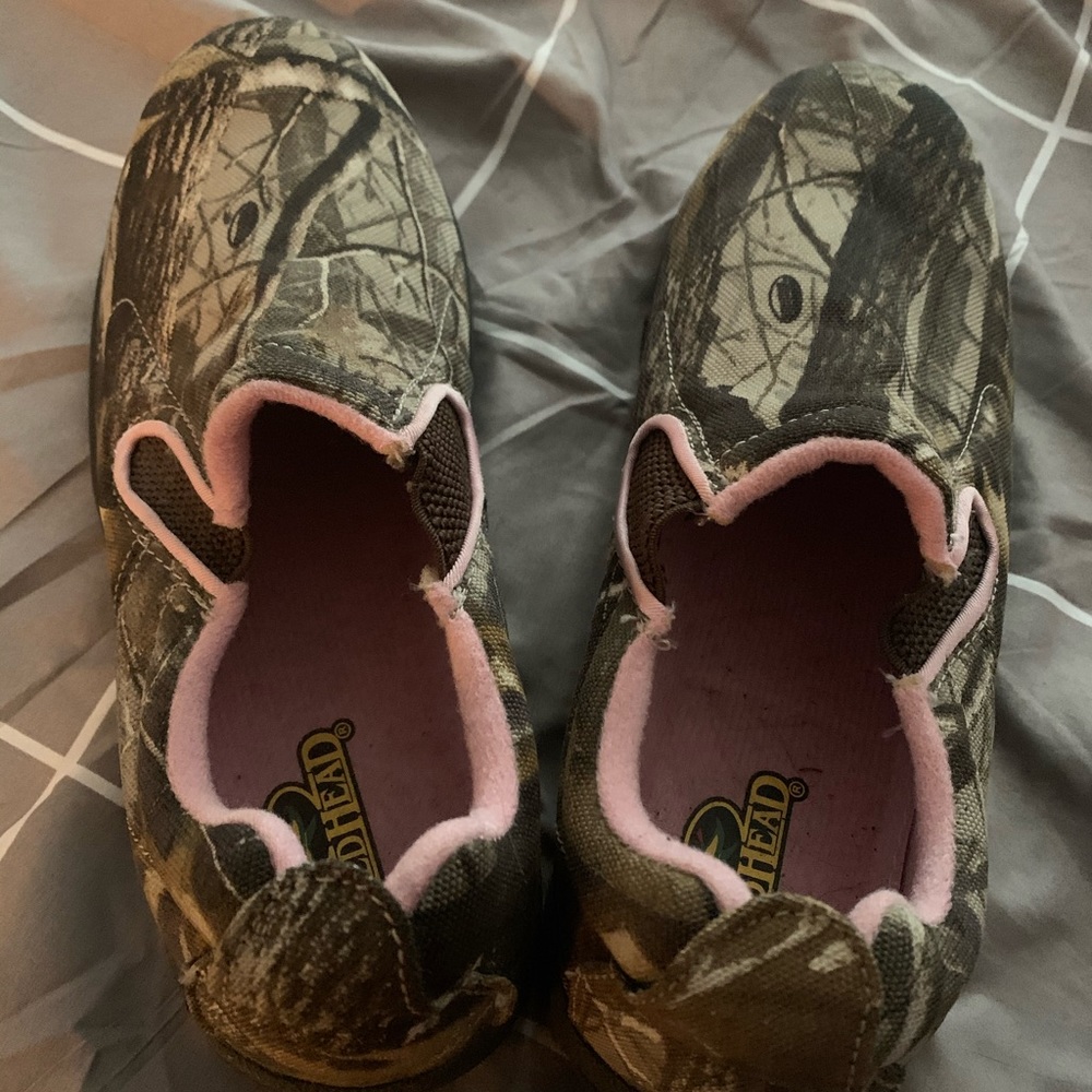 Redhead camouflage slip on shoes. Size 7. Ladies.